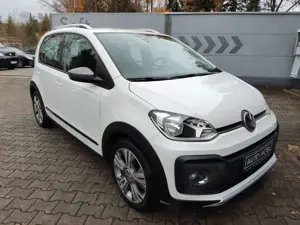 Volkswagen up! 1.0 cross up!*SHZ*Freispr.*Klima*8-fach ber*