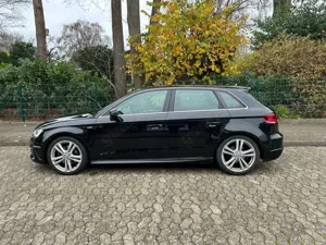 Audi A3 Sportback S line Sportpaket Bild 2