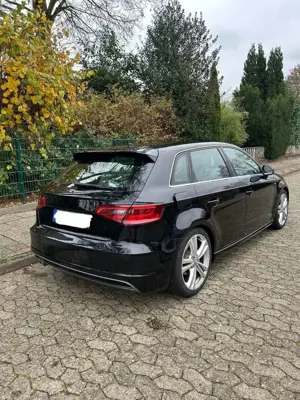 Audi A3 Sportback S line Sportpaket Bild 3