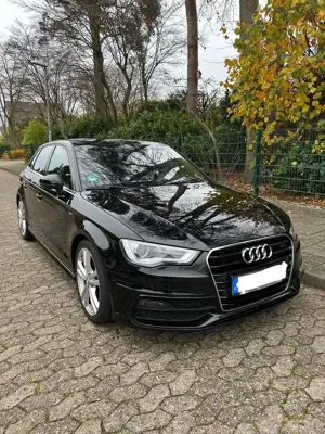 Audi A3 Sportback S line Sportpaket Bild 4