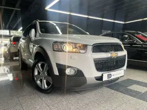 Chevrolet Captiva 2.2 D LTZ 4WD  (7xSitz,Kamera,Leder,SD,SHZ,1.HD) Bild 2