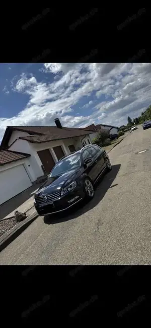 Volkswagen Passat Variant 2.0 Blue TDI DSG SCR R-Line Bild 4