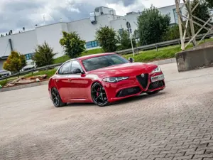 Alfa Romeo Giulia Competizione 2.0 Q4 vom AR Vertragshändler