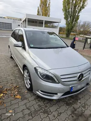 Mercedes-Benz B 180 CDI (BlueEFFICIENCY) 7G-DCT