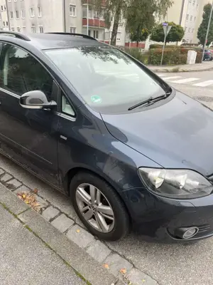 Volkswagen Golf Plus 1.6 TDI DPF MATCH Bild 2