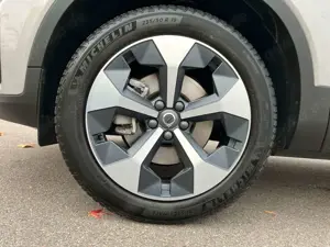 Volvo XC40 B3 Mild-Hybrid Core AHK LED Bild 2