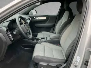 Volvo XC40 B3 Mild-Hybrid Core AHK LED Bild 3