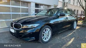 BMW 320 d A Tou Pano,AHK,DAProf,HUD,LCProf,elSitze