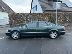 Audi A8 D2 2.8 V6 Benzin Automatisch Bild 2