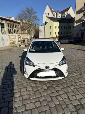 Toyota Yaris 1,5-Dual-VVT-iE Y20 Club Bild 3