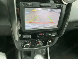 Dacia Duster Black Shadow 4x2 Navi SHZ PDC R-Cam Bild 5