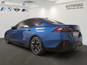 BMW 550 e xDrive Sonderlack*PanoDach*M-SportPro*M-ShadowLi Bild 4