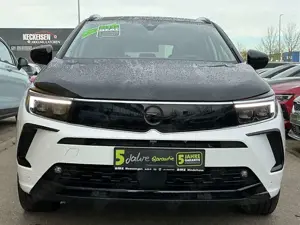 Opel Grandland 1.6 Turbo GSe 4 *AWD*Plug-in*MatrixLED Bild 3