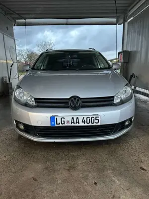 Volkswagen Golf Variant 1.6 TDI BlueMotion 2 Jahre  TÜV