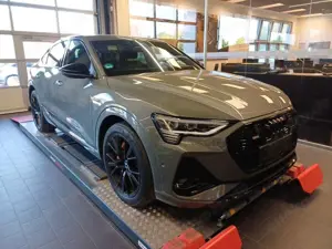 Audi e-tron SPORTBACK 50 2x S LINE BLACK EDITION/ACC Bild 4