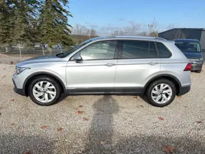 Volkswagen Tiguan Active TSi DSG Standheizung / AHK / Matrix Bild 4