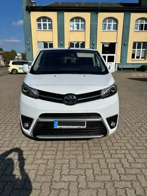 Toyota Proace Proace D-4D 2,0-l-D-4D L2 (7-Si.) Verso Executive