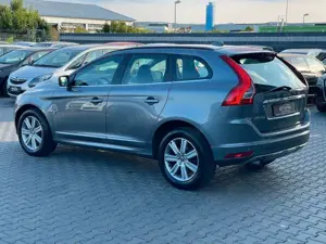 Volvo XC60 D3 Momentum Automat  Facelift Digital 1Hand Bild 4