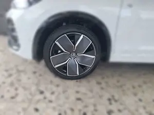 Volkswagen Tiguan R-Line 2,0 l TSI OPF 4MOTION 150 kW (204 Bild 3