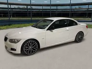 BMW 320 i Cabrio E93+M-Paket+Leder+19 Zoll+Navi+SHZ++