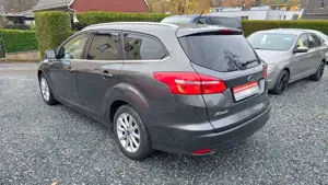 Ford Focus Focus Turnier 1.5 EcoBoost Titanium Bild 3