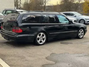 Mercedes-Benz E 240 T AVANTGARDE*AUTOMATIK*LEDER*XENON*TÜV*AHK Bild 4