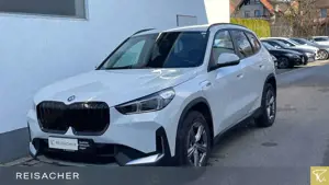 BMW X1 xDrive30e Navi AHK DKG Keyless adaptLED RFK