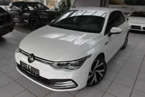 Volkswagen Golf VIII Lim. STYLE/DSG/AHK/18"/KAME/ACC/STZHZ