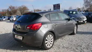 Opel Astra 1.7 CDTI Scheckheft Einparkhilfe Tempomat Sitzheiz Bild 3