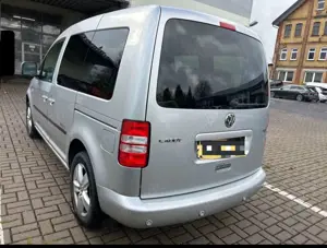 Volkswagen Caddy 1.6 TDI Roncalli 1 Hand PDC SHZ LM Klima Bild 4