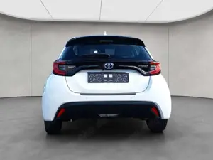 Toyota Yaris Hybrid 1.5 VVT-i Team Deutschland Bild 4