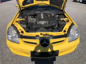 Mercedes-Benz SLK 200 KOMPRESSOR*Airscarf*BVB Sonderfarbe BVB* Bild 3