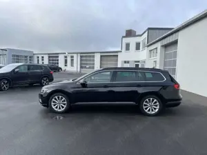 Volkswagen Passat Variant 2.0 TDI DSG 4Motion Business 175€ m.20% Anz. AHK Bild 3