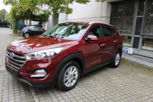 Hyundai TUCSON Premium 4WD~NAVI~LEDER~KAMERA~1 HAND