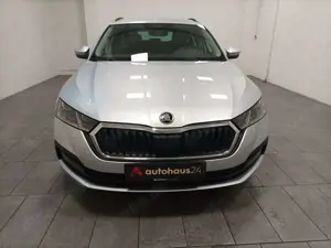 Skoda Octavia Combi 1.5 TSI Navi|PDC|Sitzhzg.|ACC Bild 2