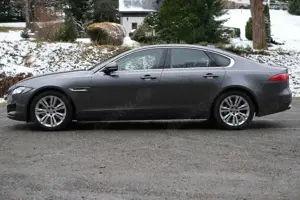 Jaguar XF 20d 180PS Prestige Automatik Bild 2