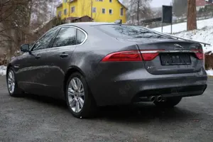 Jaguar XF 20d 180PS Prestige Automatik Bild 3