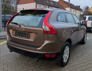 Volvo XC60 2.5D D5 AWD*ACC*BiXen*RKam*Shz*Pano*Memory Bild 5