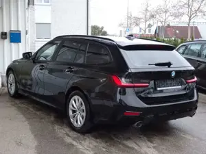 BMW 330 d Touring Aut Advantage Navi LC Pro Leder LED Bild 4