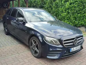 Mercedes-Benz E 300 E 300 de T 9G-TRONIC AMG Line