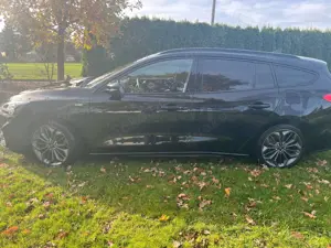 Ford Focus Focus Turnier 1.0 EcoBoost Aut. ST-LINE