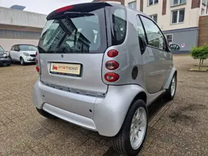 smart forTwo AUTOMATIK,KLIMA,SERVO,SITZH,LEDER INSP+TÜV NEU Bild 5