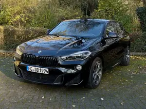 BMW X2 xDrive20d M-Sport | AHK HUD Panoramadach