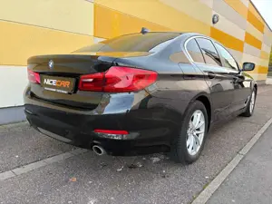 BMW 520 520D. LED*NAVI*SZH*PDC*ToterW*1Hand*TÜV-Neu Bild 4