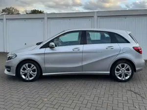 Mercedes-Benz B 200 B 200 (BlueEFFICIENCY) 7G-DCT Bild 3