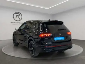 Volkswagen Tiguan Allspace 2.0 TDI 4Motion DSG R-Line "Black Style" Bild 3