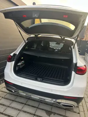 Mercedes-Benz GLC 220 d 4Matic 9G-TRONIC Avantgarde Advanced Bild 3