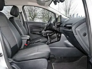Ford EcoSport Titanium 1.0 EB Navi+Kamera+ParkPilot Klima Navi Bild 4