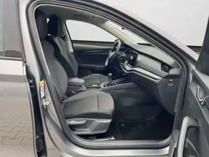 Skoda Octavia Combi 2,0 TDI NAVI/LED/Sitzheizung vo./u Bild 4