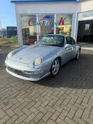 Porsche 993 Carrera Bild 2
